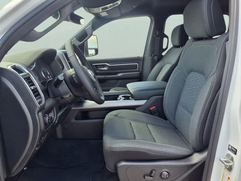 New 2026 RAM 1500 4x4 Crew Cab image 17