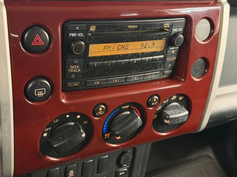 Used 2008 Toyota FJ Cruiser 4WD image 15