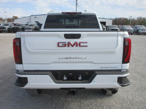 New 2026 GMC Sierra 2500 Denali w/ Denali Reserve Package image 6