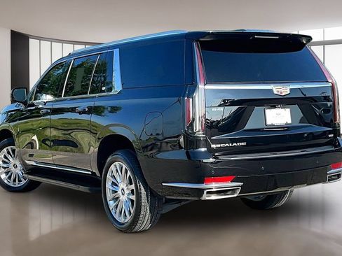 Used 2023 Cadillac Escalade ESV Premium Luxury AWD/4WD image 12
