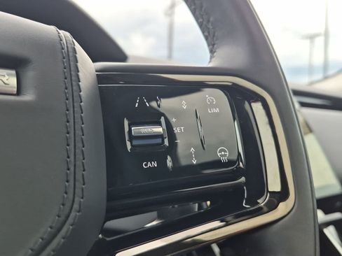 Used 2024 Land Rover Range Rover Velar S AWD/4WD image 25