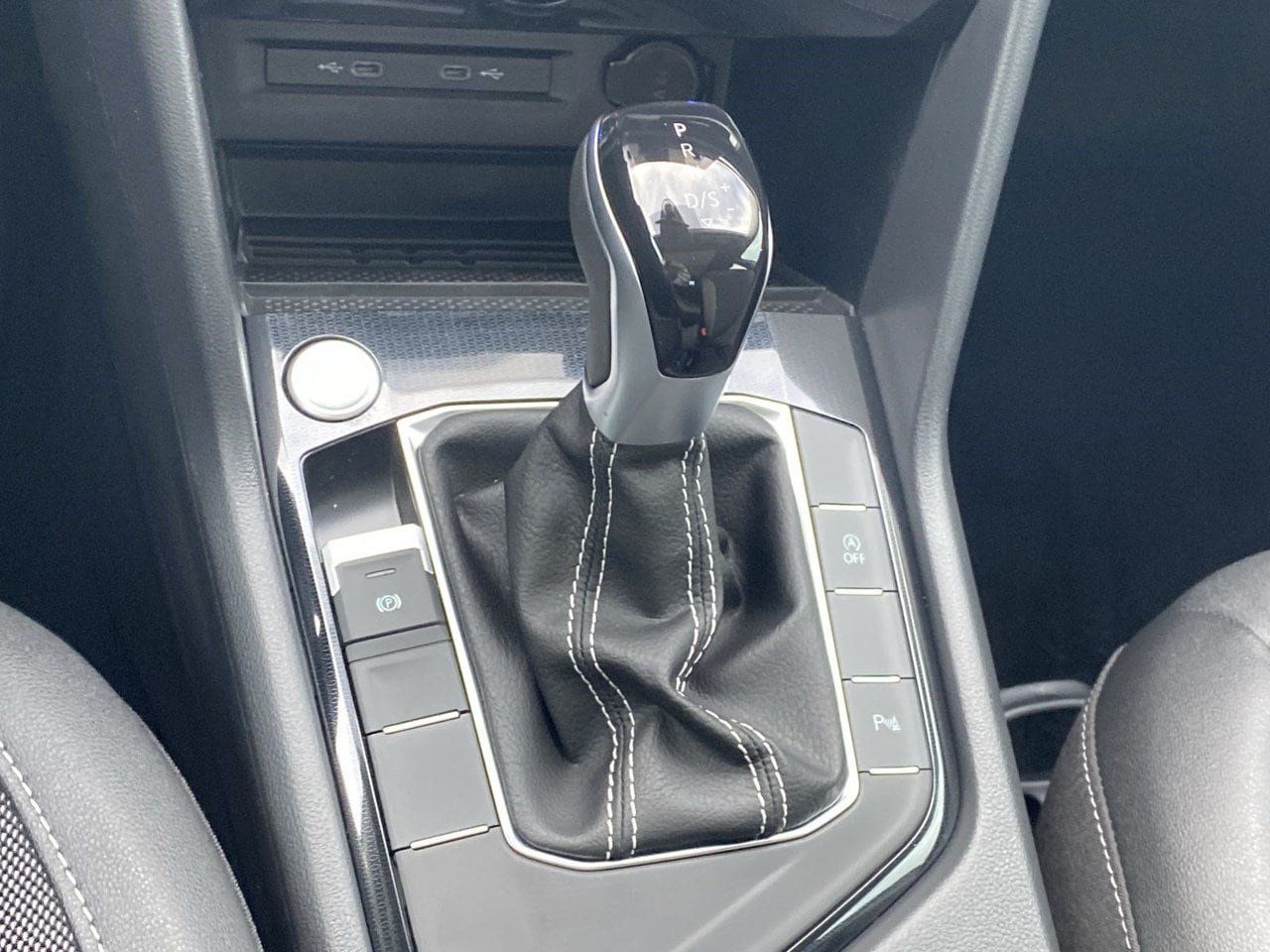 New 2026 Volkswagen Taos SE FWD image 26