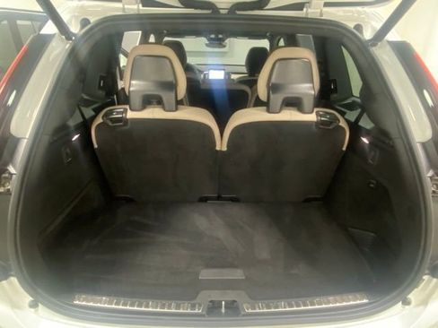 Certified 2025 Volvo XC90 B6 Plus image 9