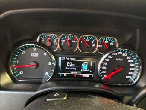 Used 2018 Chevrolet Silverado 2500 LT AWD/4WD image 4