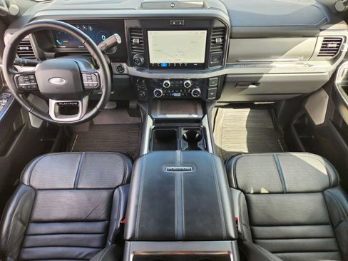 Certified 2025 Ford F450 Platinum w/ FX4 Off-Road Package AWD/4WD image 29