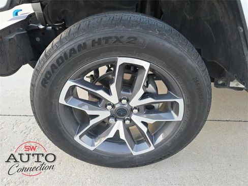 Used 2024 Jeep Wrangler Unlimited w/ Convenience Group image 17