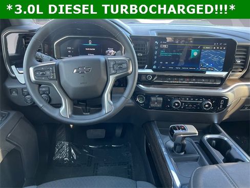 Used 2025 Chevrolet Silverado 1500 LT Trail Boss image 12