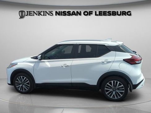 Certified 2023 Nissan Kicks SV FWD image 10