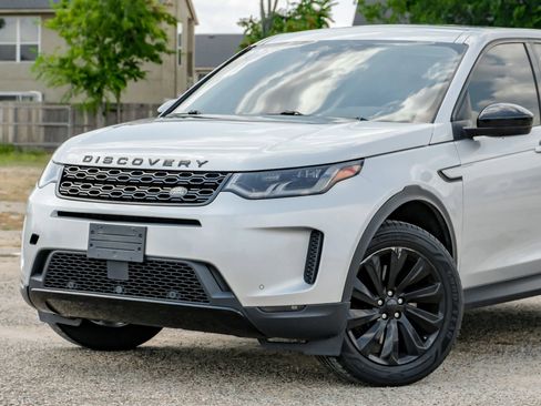 Used 2020 Land Rover Discovery Sport SE image 6