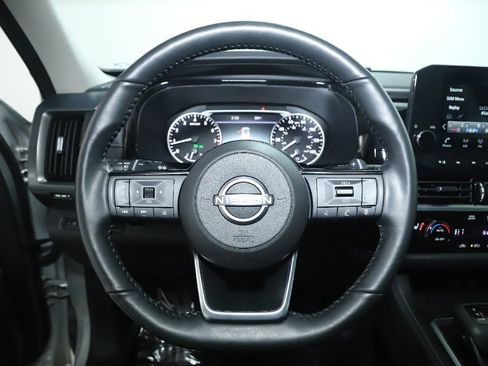 Certified 2025 Nissan Pathfinder SL image 22