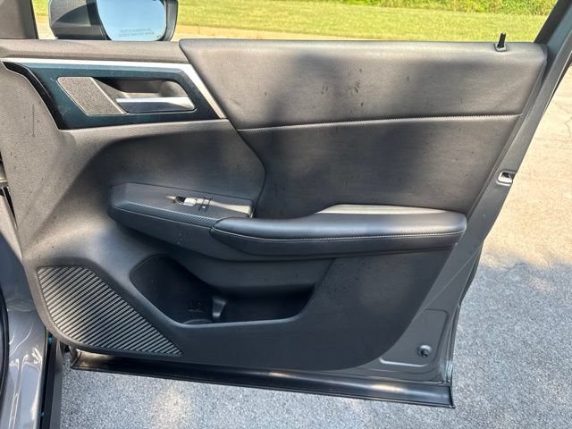 Used 2022 Mitsubishi Outlander SEL Black Edition FWD image 9