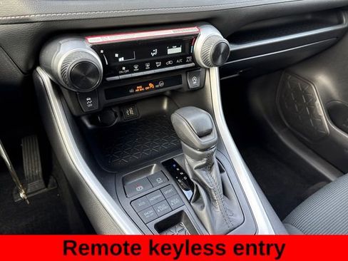Used 2025 Toyota RAV4 LE image 17