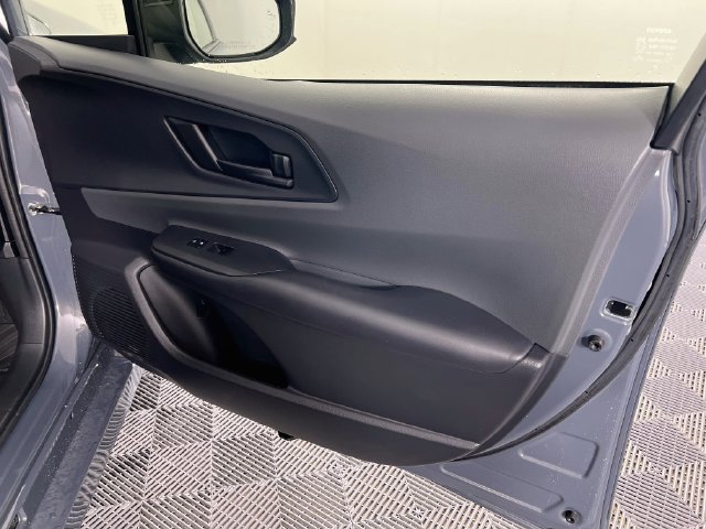 Used 2023 Toyota Prius LE AWD/4WD image 30
