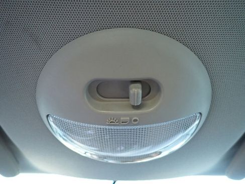 Used 2008 Pontiac Grand Prix SE image 22