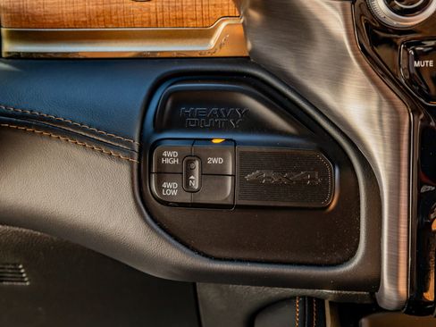 Used 2024 RAM 2500 Limited w/ Safety Group image 23