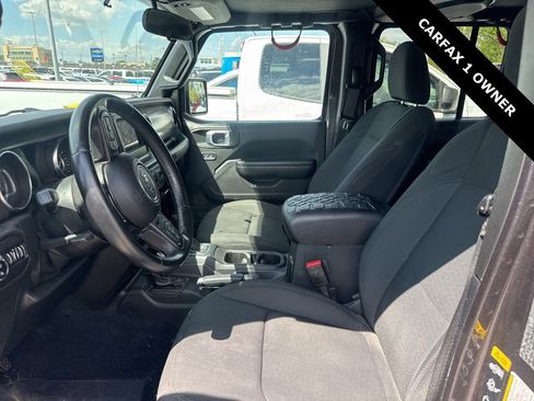 Used 2021 Jeep Gladiator Sport image 11