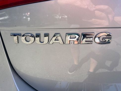 Used 2013 Volkswagen Touareg Executive AWD/4WD image 10
