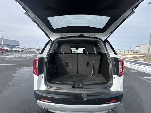 Certified 2023 GMC Acadia SLE image 24