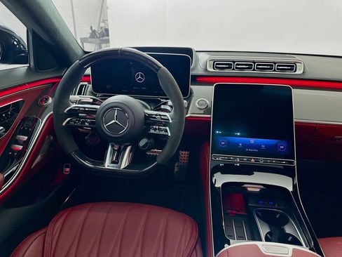 Used 2025 Mercedes-Benz S 63 AMG S image 25