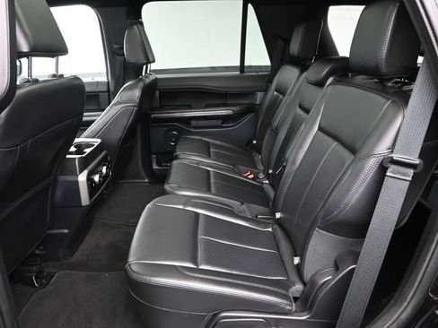 Used 2021 Ford Expedition XLT AWD/4WD image 12