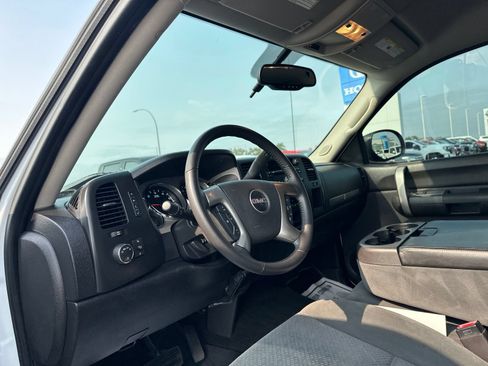 Used 2008 GMC Sierra 1500 SLE w/ Power Pack Plus AWD/4WD image 11