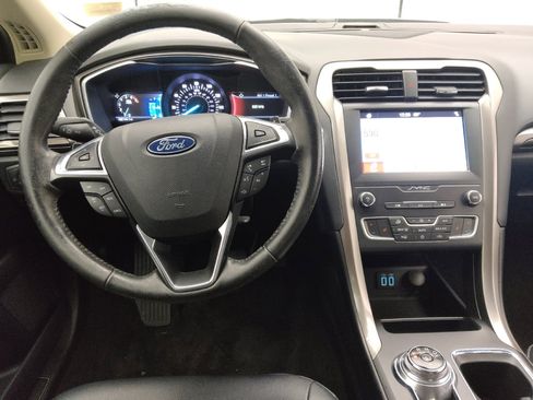 Used 2019 Ford Fusion SEL image 22