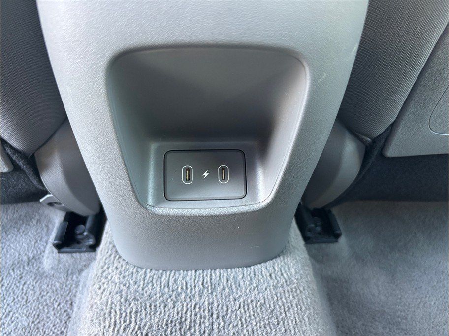 Used 2025 Hyundai Elantra SEL FWD image 36