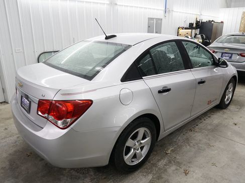 Used 2016 Chevrolet Cruze LT image 15