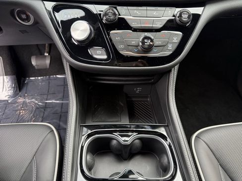 New 2026 Chrysler Pacifica Limited w/ S Appearance Package image 31