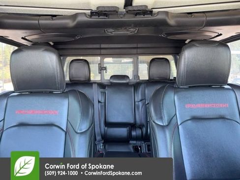 Used 2020 Jeep Gladiator Rubicon w/ Advanced Safety Group AWD/4WD image 32