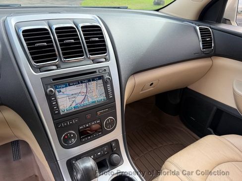 Used 2011 GMC Acadia SLT AWD/4WD image 50