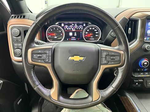 Used 2022 Chevrolet Silverado 1500 High Country w/ Technology Package AWD/4WD image 22