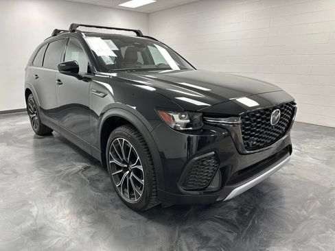 Certified 2025 MAZDA CX-70 Plug-In Hybrid w/ Premium Plus AWD/4WD image 4
