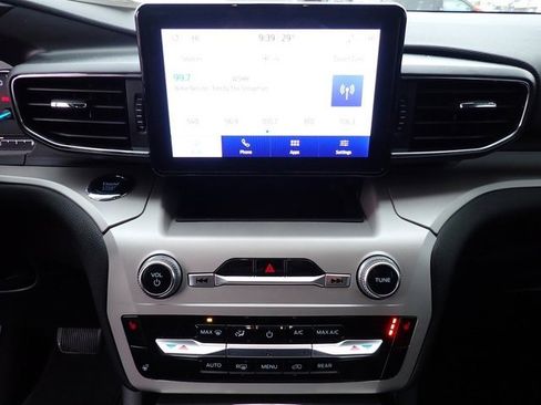 Certified 2024 Ford Explorer XLT w/ Equipment Group 202A image 28