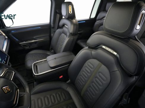 Used 2024 Rivian R1S Adventure image 7