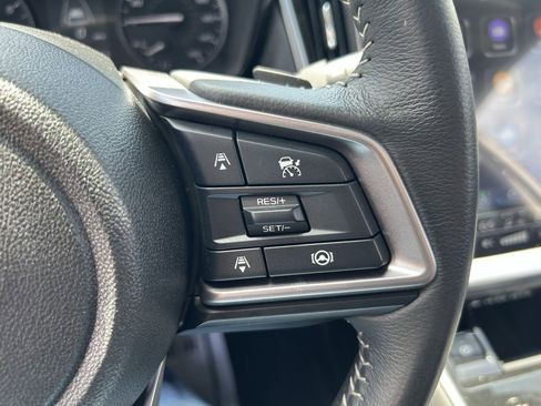 Used 2025 Subaru Outback Premium AWD/4WD image 17