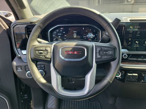 Used 2025 GMC Sierra 1500 SLT AWD/4WD image 21
