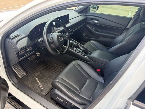 Used 2025 Honda Accord Sport image 7