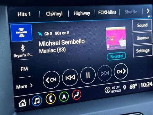 Used 2022 GMC Acadia AT4 w/ Technology Package image 27