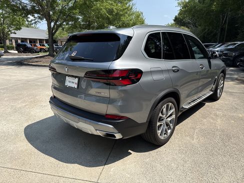 Used 2026 BMW X5 xDrive40i AWD/4WD image 7