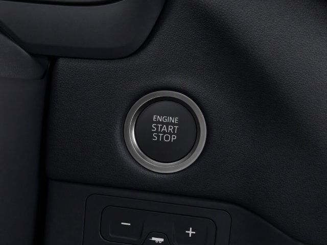 Used 2024 Toyota Tundra Limited AWD/4WD image 9