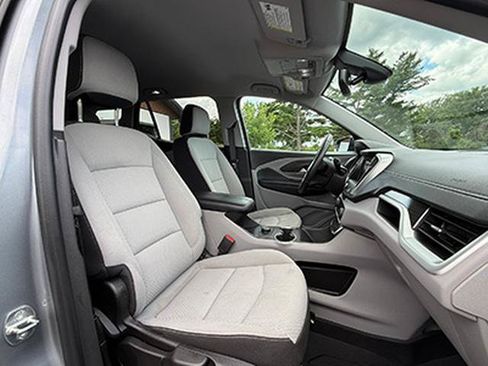 Used 2023 GMC Terrain SLE w/ LPO, Floor Liner Package AWD/4WD image 17