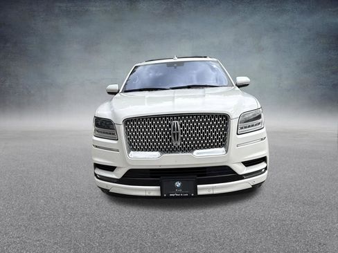 Used 2020 Lincoln Navigator L Reserve w/ Equipment Group 208A Reserve image 9