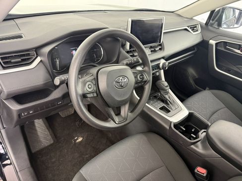 Used 2025 Toyota RAV4 XLE w/ Convenience Package image 17
