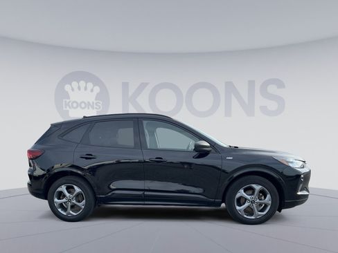 Used 2023 Ford Escape ST-Line w/ Tech Pack #1 AWD/4WD image 8