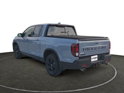 Used 2024 Honda Ridgeline Black Edition image 3