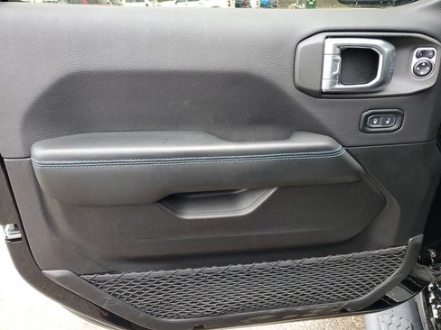 Used 2024 Jeep Wrangler High Altitude image 23