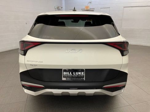 Used 2023 Kia Sportage LX FWD image 9