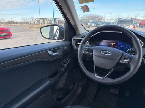 Certified 2020 Ford Escape Titanium image 14