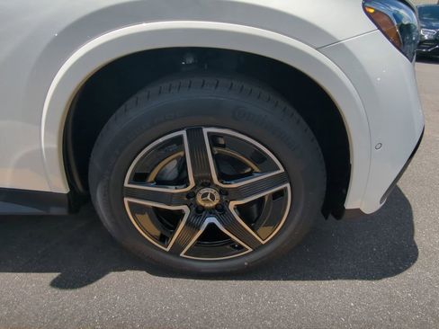 New 2025 Mercedes-Benz GLC 350e 4MATIC image 23